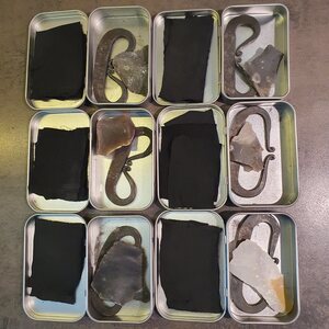Tinder box: firesteel, flint and char cloth - USED
